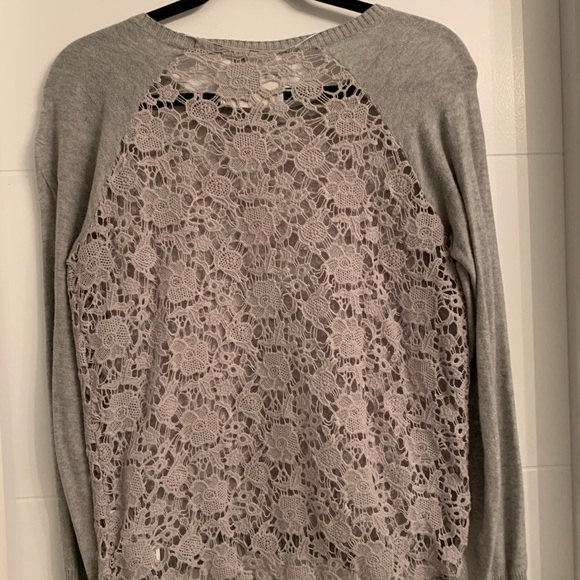 Kensie grey sweater. Size small. - Picture 2 of 3